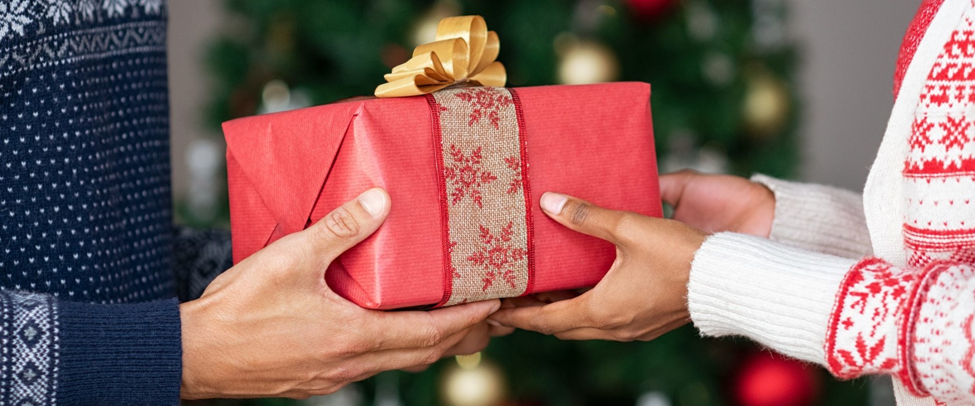 Can christmas gift bags be recycled?