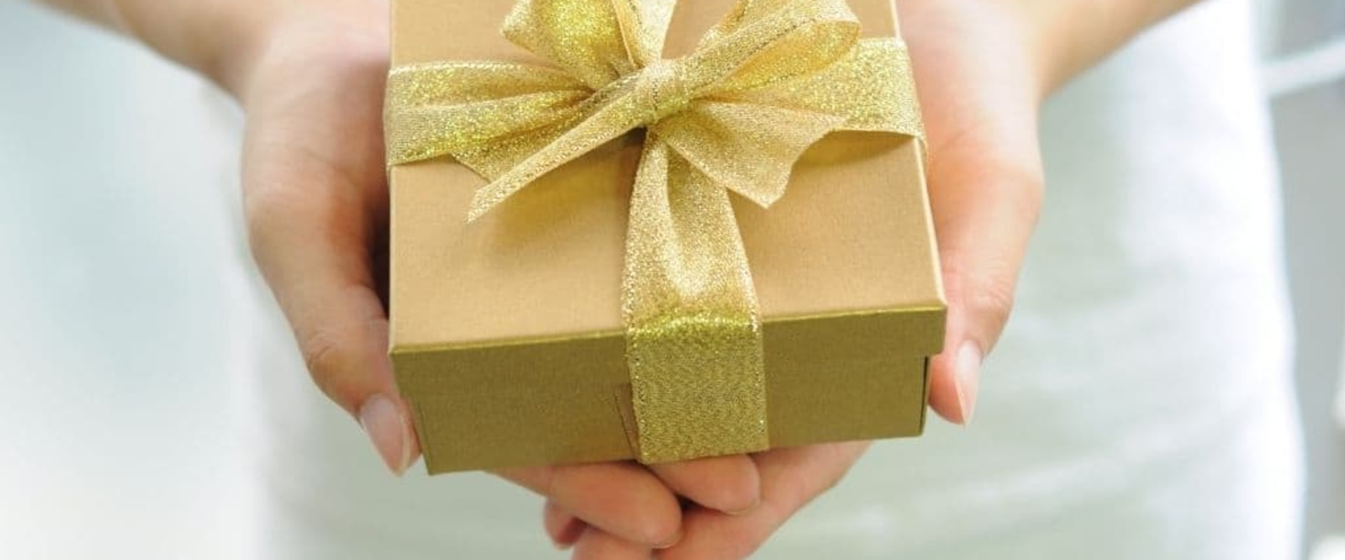 Do you have to report gifts under $15000 to the irs?