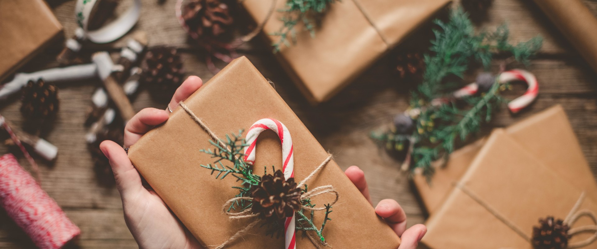 Does barnes and noble do gift wrapping?